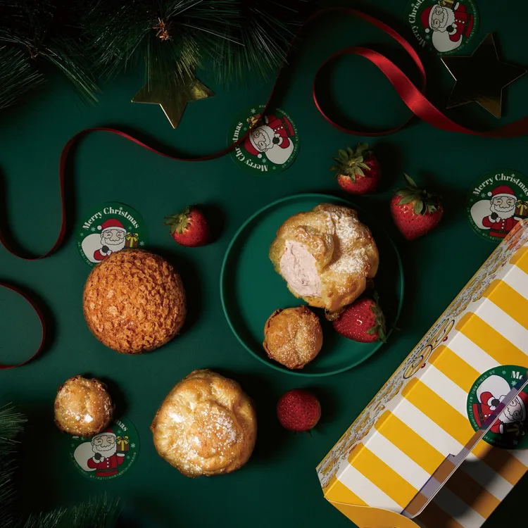 12/23、12/24、12/25限定三天推出快閃聖誕禮盒，內含3顆日式香草泡芙以及3顆日式草莓泡芙的6入禮盒。業者提供