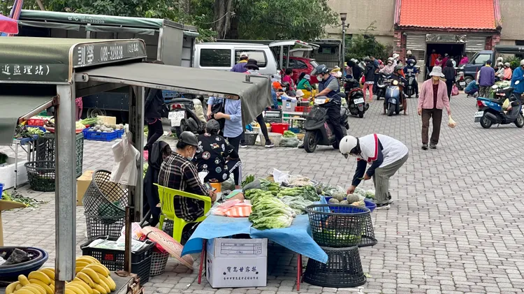 台東鯉魚山下菜市場。古和純攝