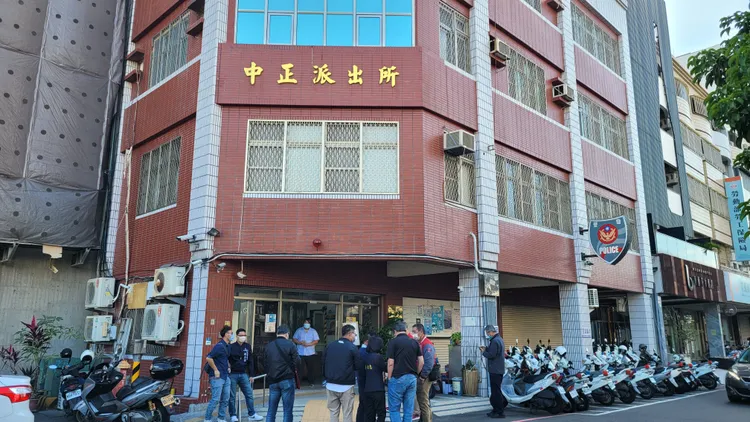 第二分局已將中正派出所內監視器畫面送交台南地檢署調查。劉榮輝攝