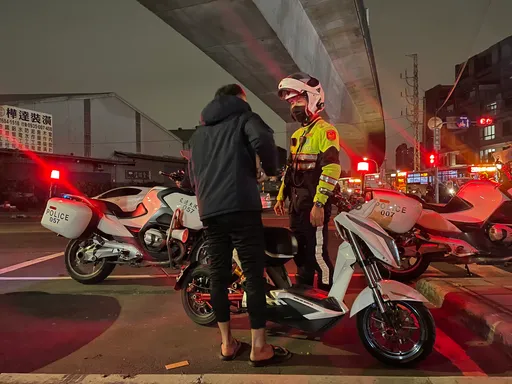 行人慢車等違規罰單繳費不便民 新北市罰單!明年起全國4大超商都能繳