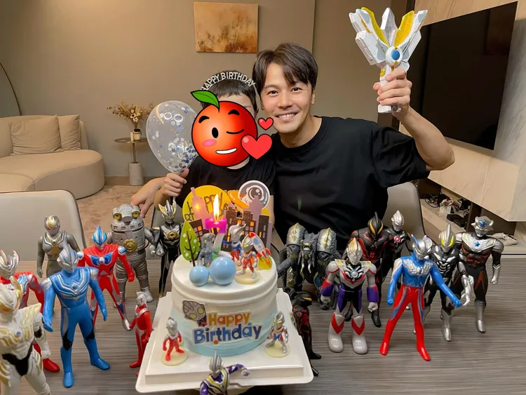 黃文星的7歲兒超愛奧特曼。翻攝自黃文星臉書