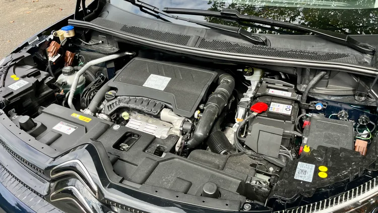 1199c.c.的排氣量，在國內擁有低稅金的優勢，平均油耗也能達到15.7km/L的水準。陳志淵攝