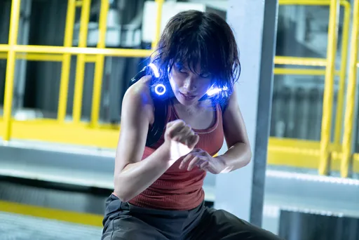 越洋訪問|土屋太鳳脖子受傷吞止痛藥衝《今際之國2》 同台「小時候偶像」山下智久竟無話可說