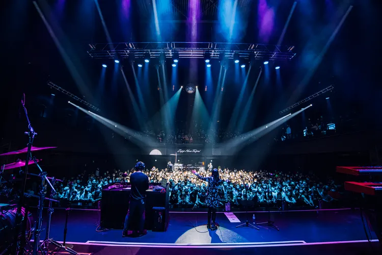 原子邦妮也正式看到Clean Bandit的演出。尼賀創意行銷提供