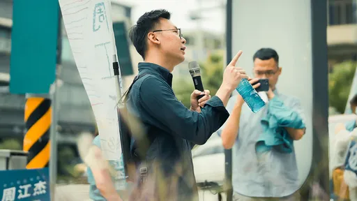 弊案發生時「你林飛帆睡死了嗎」 台獨機關槍嘆:穿皮鞋掌權後從未替穿草鞋發聲