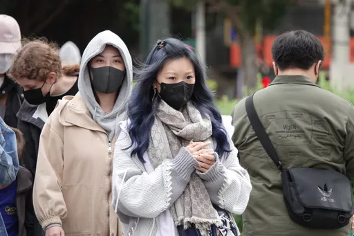 全台急凍!負北極震盪發威冷過跨年 氣象局曝霸王級寒流機率
