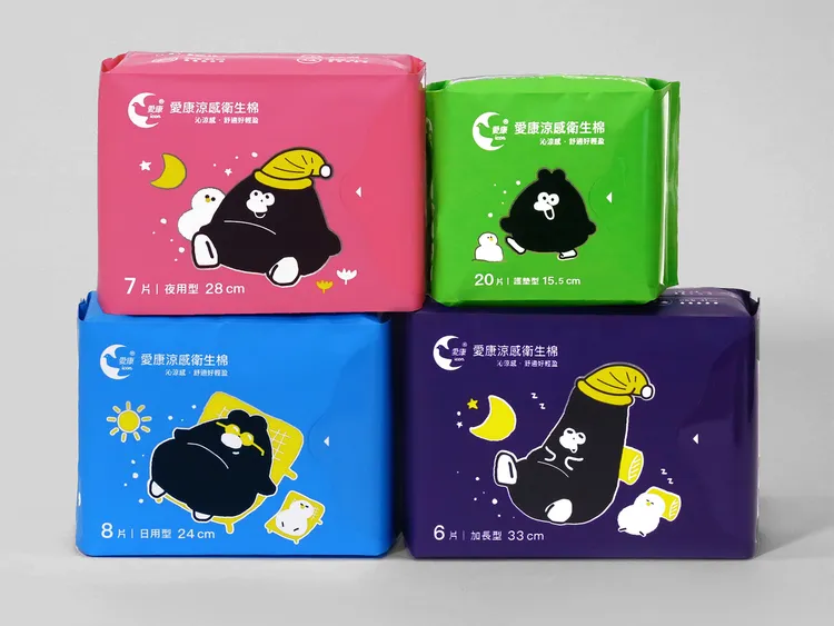愛康x奧樂雞聯名系列之涼感衛生棉。業者提供