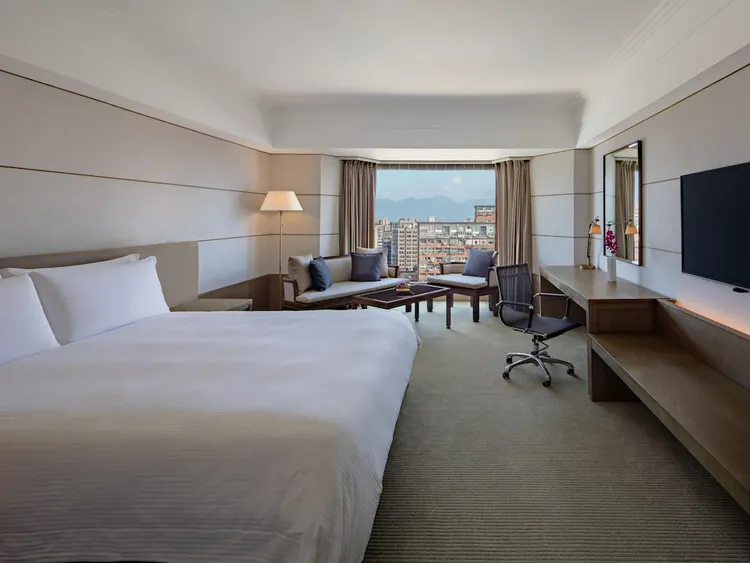 台北晶華酒店是國際麗晶酒店集團的旗艦店，也是台北最受歡迎的國際五星級飯店。Agoda提供