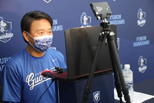 台鋼雄鷹曾預告「辣個男人」有無限想像 中職名教頭洪一中的下一步是?