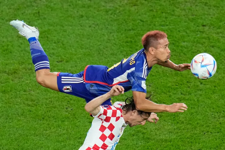 日本隊36歲資深後衛長友佑都。美聯社