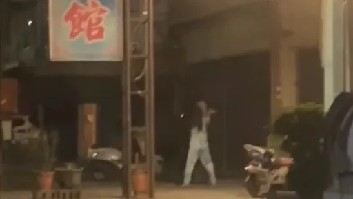 網傳他到養生館消費當街被老婆呼巴掌 警察一問之下劇情超展開