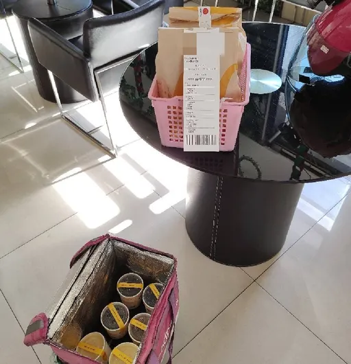 外送員的小確幸！客刷卡失敗重複下單　千元餐秒變員工餐