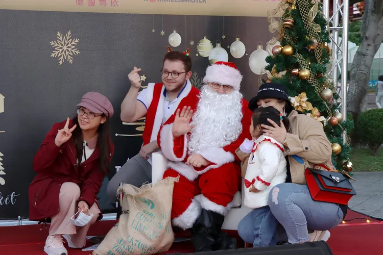 豐富有趣的市集活動，歡迎大小朋友一同參加，體驗最道地的德國市集。新北觀旅局提供