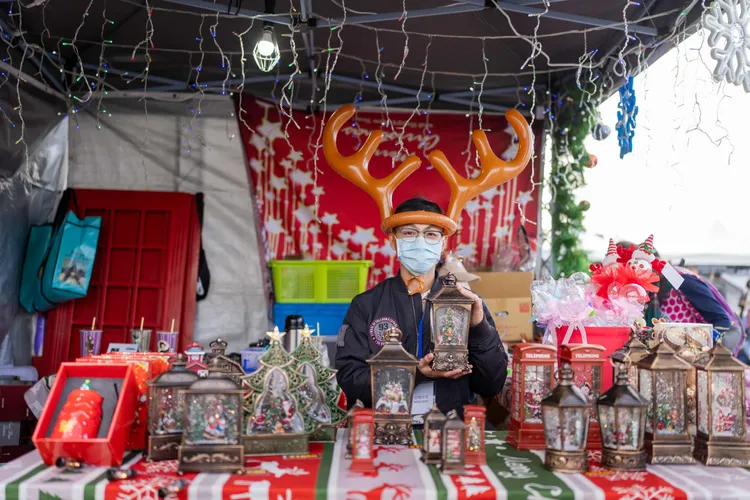 現場將販售充滿耶誕氛圍的裝飾品，讓民眾也可以營造屬於自己的耶誕氛圍 。新北觀旅局提供