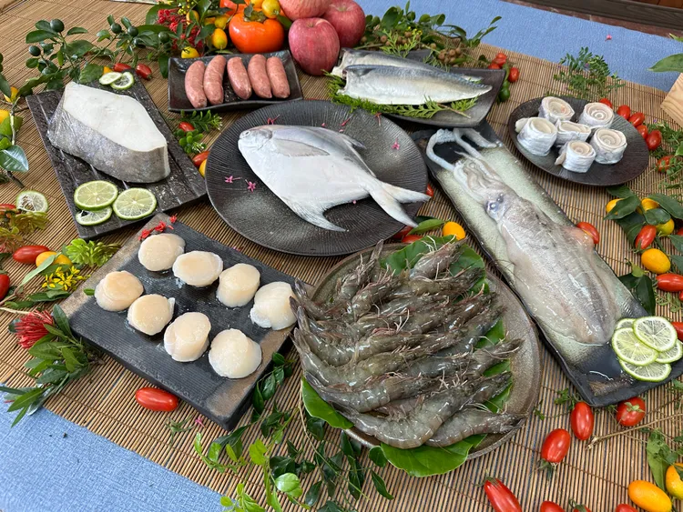 鱻宴海鮮禮盒內容澎派。林泊志攝