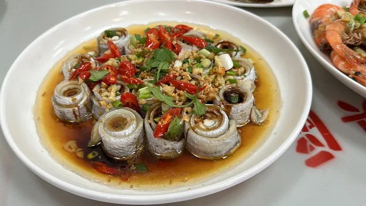 白帶魚卷清蒸就相當美味，入口即化。林泊志攝