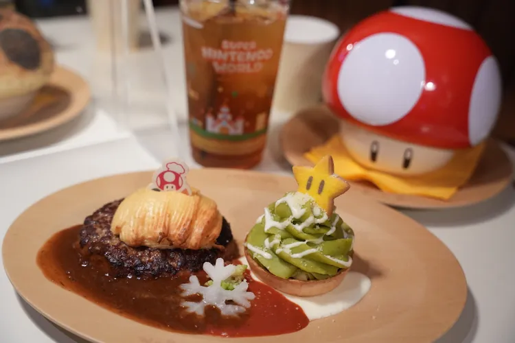 招牌餐點漢堡排與蘑菇湯。黃盈甄攝