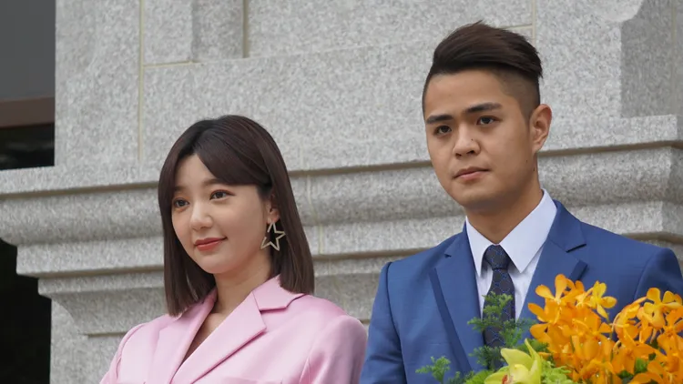 松益發集團總經理解智贏(右)指出，多出來1成利率相對較高。葉家銘攝