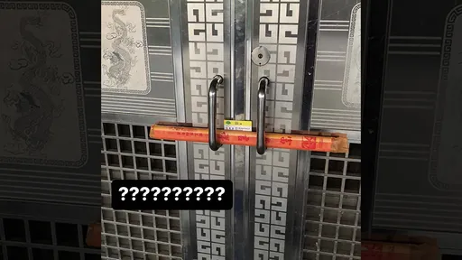 保險業務送月曆竟然「封門了」　網笑噴：以前肯定討債的