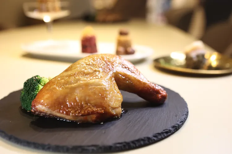 雞腿。翁玉信攝