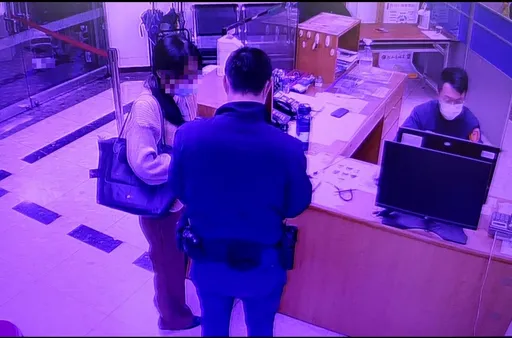 一把「有洋蔥」的傘不見了！北市女急報案　警細心尋回