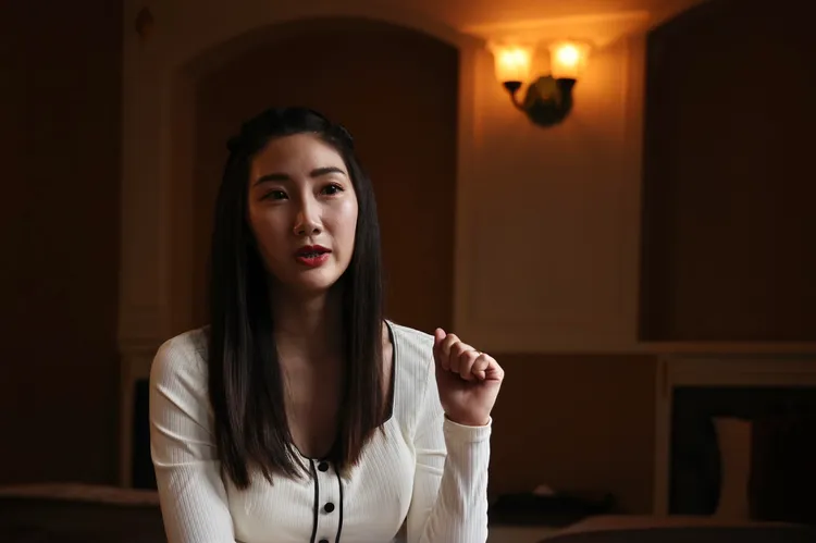 黎兒很Ｍ！想被老公綁起來打美尻。林林攝