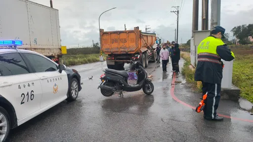 西濱快速道重大車禍 騎士捲進砂石車輪底!當場輾斃