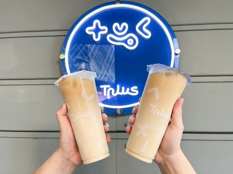 跨年限時3天出示香繼光集團會員畫面、或提供會員電話號碼可享「金鳳烏龍拿鐵」買1送1。業者提供