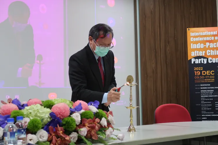 清大舉行國際會議，以傳統印度點燈儀式開幕。清大印度中心提供