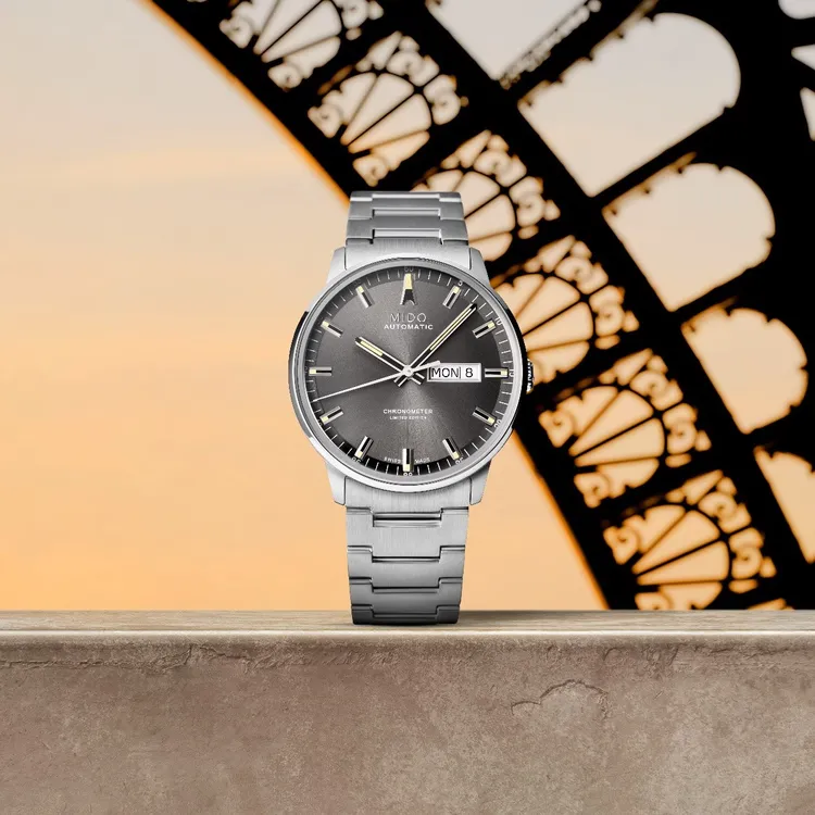 Commander靈感源於建築香榭系列20周年限量錶，限量1899只，4萬7400元。品牌提供