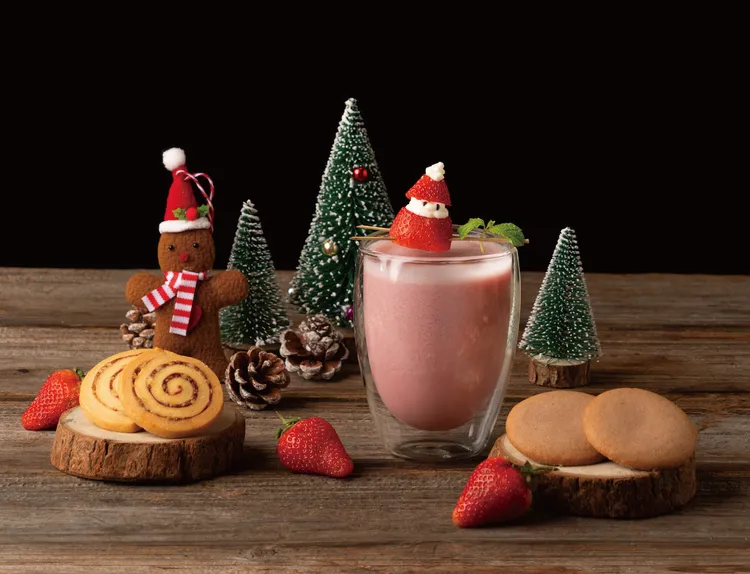 Indulge Bistro餐酒館為Aunt Stella詩特莉品牌咖啡廳聯名研發暖冬季限定特調「草莓可拉達」。業者提供