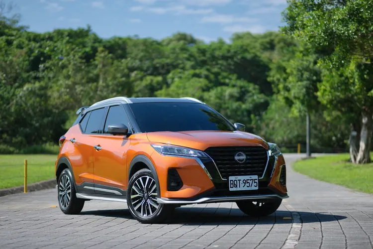 甫於10月推出小改款的Nissan Kicks，在新車蜜月其效應下，11月掛牌1112輛車排名第三。陳志淵攝