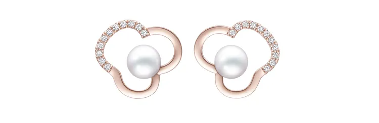 八木莉可子配搭的TASAKI chants 櫻花金鑲鑽珍珠耳環，17萬5000元。品牌提供