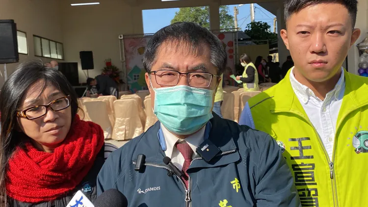 南市長黃偉哲強調，對外全力支持檢警辦案，對內簽署廉政公約。王志弘攝