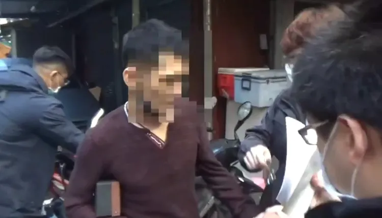 林等一夥人日前亂棒毆打被害人。翻攝畫面