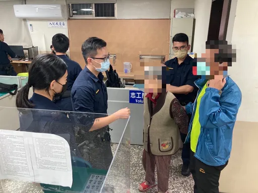 8旬婦獨自穿梭寒冷街頭　暖警熱心詢問協助返家