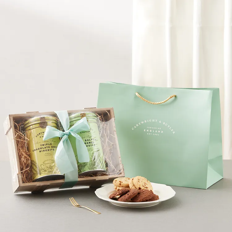 木箱禮盒組，原價1550元，特價1399元。業者提供