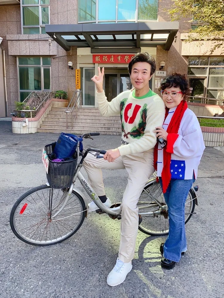 陳鴻（左）和唐琪的交情超過35年。陳鴻提供