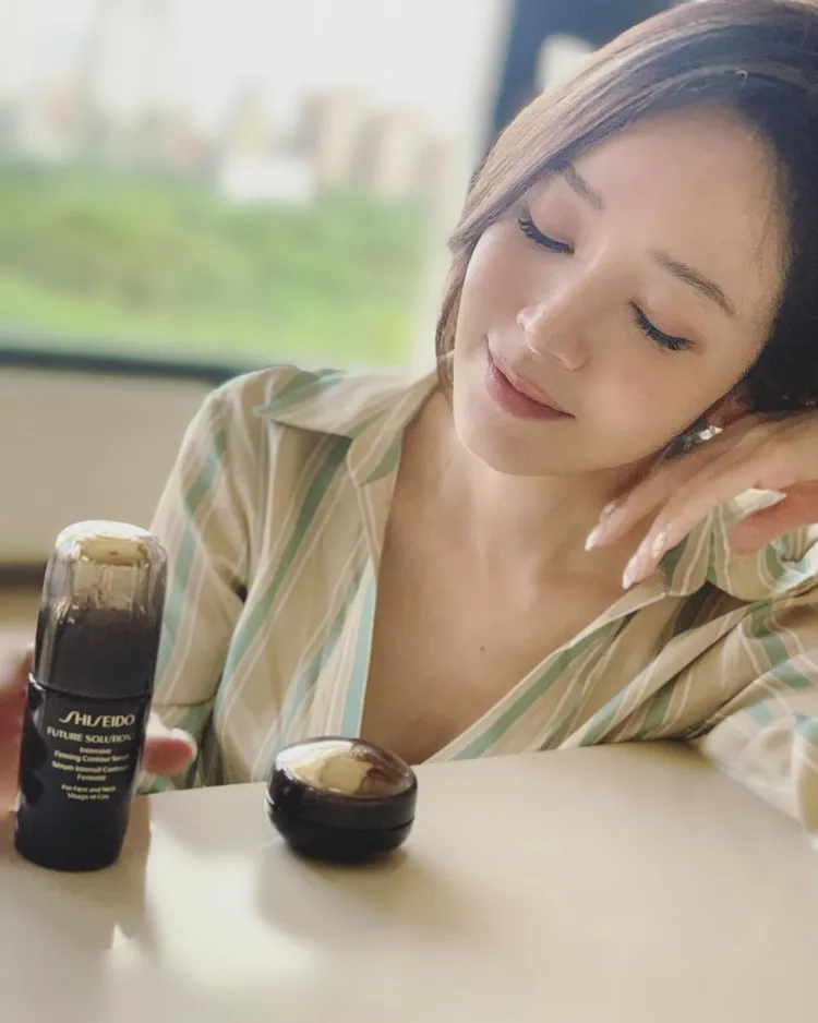43歲的侯佩岑分享30歲後的保養，就可以開始為抗老做準備。翻攝houpatty IG