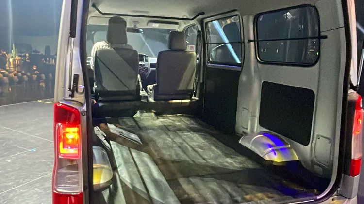 2人座車型擁有最大化載貨空間，載重量可達880公斤。林浩昇攝