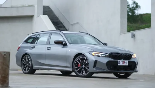 壹蘋試駕|BMW全新M340i Touring小改款 外型更帥內在科技一次到位