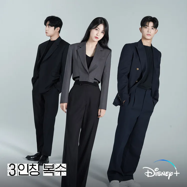 徐志焄（左起）、辛叡恩、羅門主演的《第三人稱復仇》獲得好評，掀起猜兇手熱潮。Disney+提供