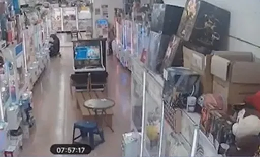 新竹男找不到工作!竟用「這支」挖出4千元 警察也跟著來