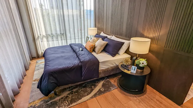 柏鴻君臨樣品屋臥室。趙世平攝