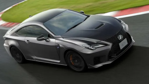 Lexus日規RC及RC F新年式微調升級　操控、科技陣容更出色