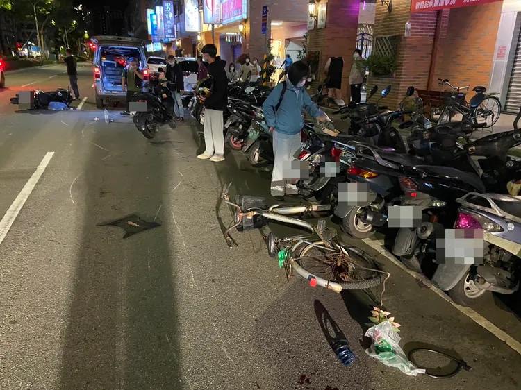 該起車禍造成3人擦挫傷，一名年約70歲婦人命危。民眾提供