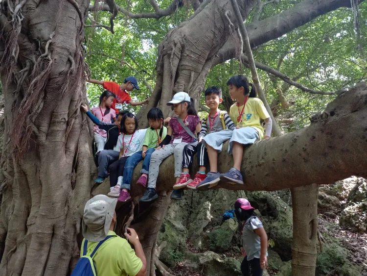高雄市立壽山動物園即日起開放學童寒假營報名。壽山動物園提供