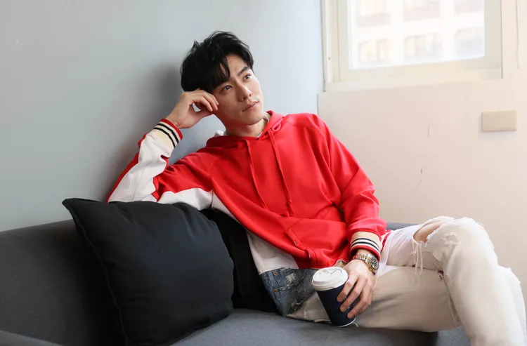 李程彬高中變瘦變帥，連遲到糾察隊都不會攔他，他感慨「再也沒人叫我死胖子，感覺超好的」。彭欣偉攝