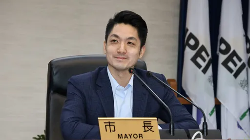 兌現承諾走訪清潔隊員　蔣萬安：未來走訪警察、消防員