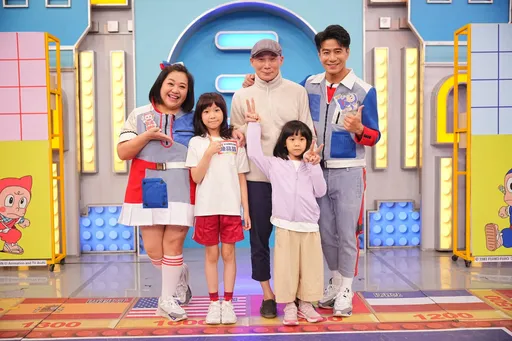 不想輸10歲女!鍾欣凌拍戲空檔線上學英文